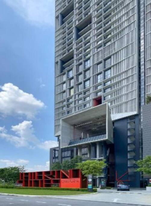 Luxury Stay-Tamarind Suite Cyber Cyberjaya Dış mekan fotoğraf